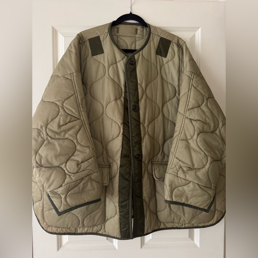 The Frankie Shop Olive Quilted Puffer Jacket